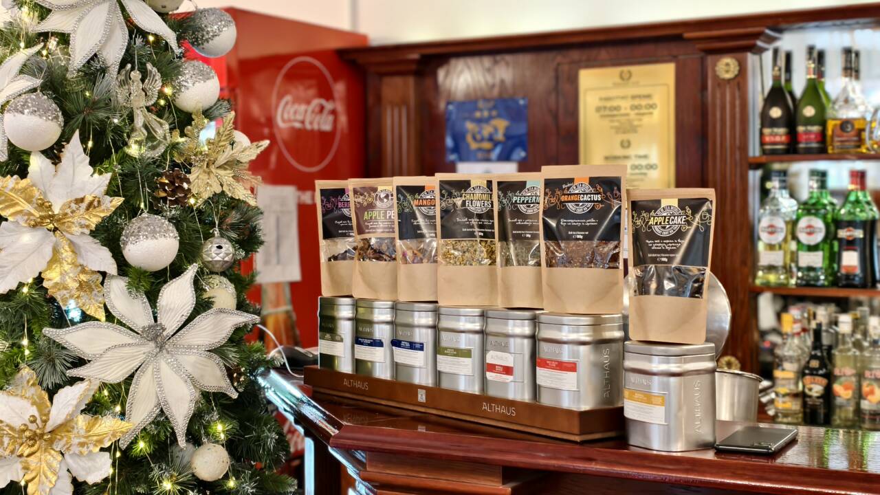 format: 2; filter: null; fileterIntensity: null; filterMask: null; captureOrientation: 0;
runfunc: 0; algolist: 0;
multi-frame: 1;
brp_mask:0;
brp_del_th:0.0000,0.0000;
brp_del_sen:0.0000,0.0000;
motionR: 3;
delta:1;
bokeh:1;
module: portrait;hw-remosaic: false;touch: (-1.0, -1.0);sceneMode: 12582912;cct_value: 0;AI_Scene: (-1, -1);aec_lux: 279.0;aec_lux_index: 0;albedo:  ;confidence:  ;motionLevel: 1;weatherinfo: weather?null, icon:null, weatherInfo:100;temperature: 36;zeissColor: bright;