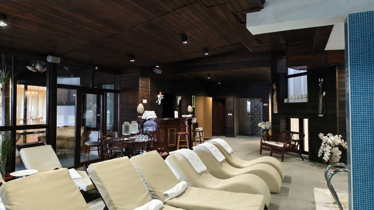 format: 0; filter: 0; fileterIntensity: 0.0; filterMask: 0; captureOrientation: 0;
runfunc: 0; algolist: 0;
multi-frame: 1;
brp_mask:0;
brp_del_th:0.0000,0.0000;
brp_del_sen:0.0000,0.0000;
motionR: 0;
delta:1;
bokeh:1;
module: photo;hw-remosaic: false;touch: (-1.0, -1.0);sceneMode: 13107200;cct_value: 0;AI_Scene: (-1, -1);aec_lux: 349.0;aec_lux_index: 0;albedo:  ;confidence:  ;motionLevel: 0;weatherinfo: weather?null, icon:null, weatherInfo:100;temperature: 32;